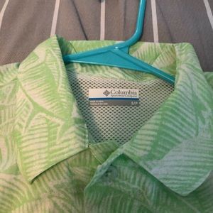 Men’s Columbia PFG causal button down shirt